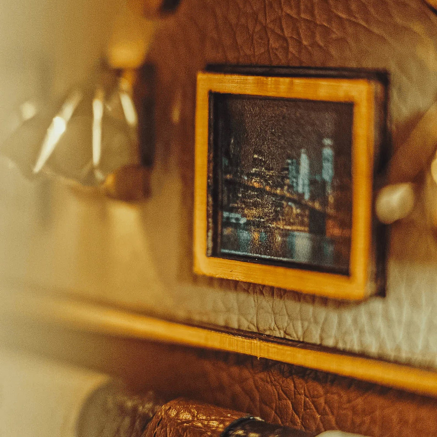 1940s Train Cabin (Motion Scene) - Book Nook